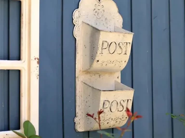 Decor de perete POST 2